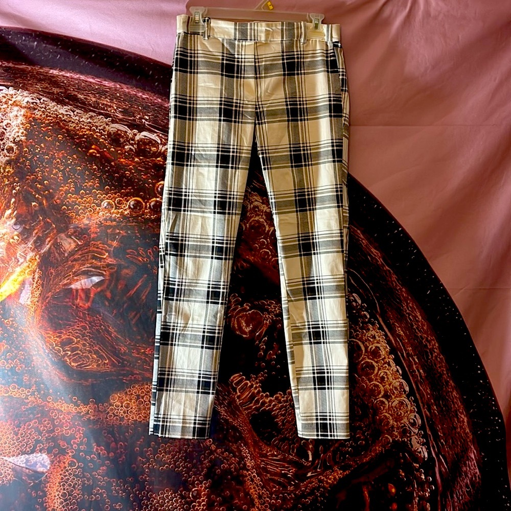 H&M women’s Plaid Black and White Pants